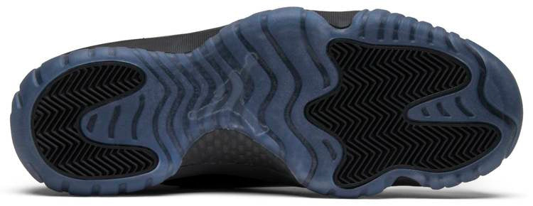 Air Jordan 11 Retro 'Cap and Gown' 378037-005